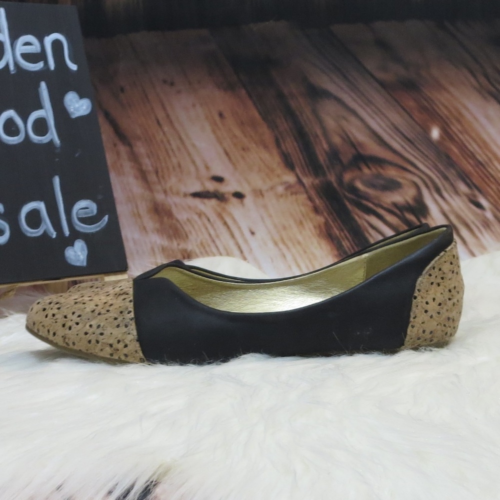 Makers Uniquely Yours *6.5*Cork/Black Flats - Picture 5 of 7